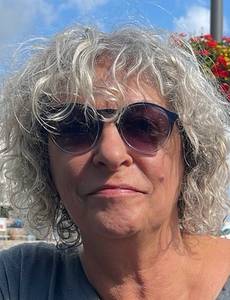 Femme célibataire 60 ans à Rennes