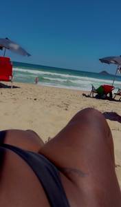 Je recherche une premire exprience avec une femme ??