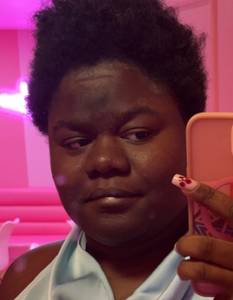 Femme célibataire 23 ans à Reims