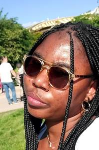 Femme célibataire 26 ans à Paris