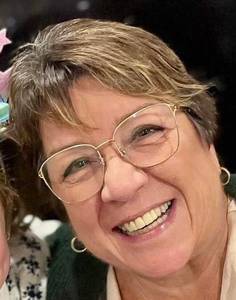 Femme célibataire 67 ans à Levis