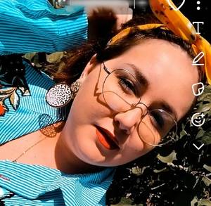 Femme célibataire 24 ans à Poitiers