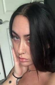 Petite coquine  coquine de plan-cul-launay