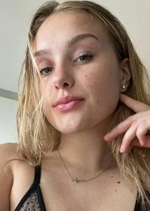 Femme célibataire 24 ans à Paris-13e
