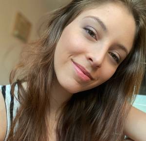 Petite coquine  super chaude 