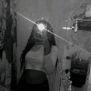 Lopezkarolina5, femme coquine de 19 ans - Rayn