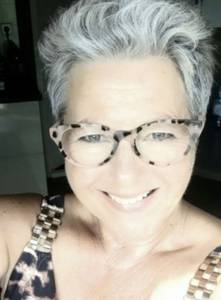 Femme célibataire 68 ans à Vaud