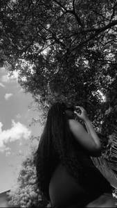 Femme célibataire 22 ans à Paris-17e