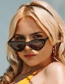 20cmplease, femme coquine de 19 ans - Canton de Gen�ve