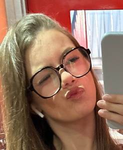 Femme célibataire 19 ans à Neuchatel