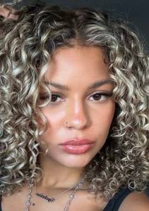 Silveira, femme coquine de 18 ans - Florian�polis