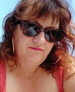 Femme célibataire 60 ans à Marseille