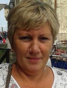 Femme célibataire 67 ans à Arras