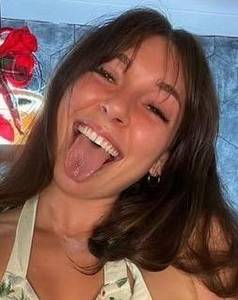 Femme célibataire 18 ans à Rennes