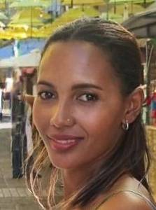 Femme célibataire 33 ans à Saint-Denis