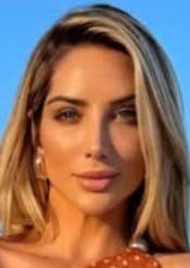 Petite coquine  super chaude à plan-cul-memont