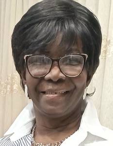 Plan cul avec fille brune super chaude