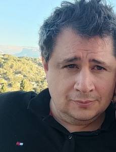 Tu veux prendre contact? célibataire de Paris