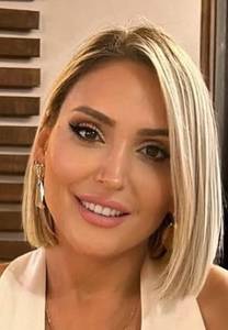 Femme célibataire 28 ans à Perigneux