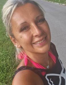 Femme célibataire 34 ans à Evry