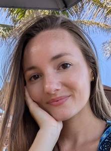 Laura7