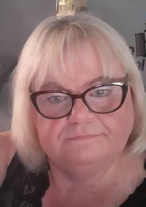 Femme célibataire 61 ans à Amiens