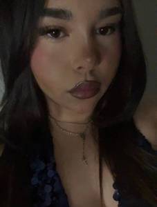 Femme célibataire 18 ans à Lyon