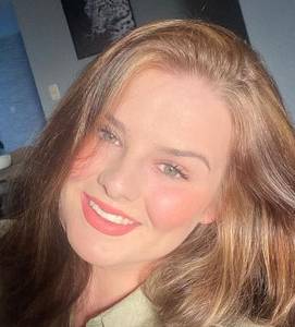 Femme coquine brune super chaude de Luxembourg