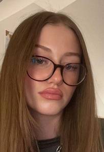 Petite coquine  super chaude à plan-cul-crozet