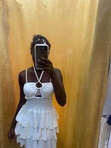 Femme célibataire 18 ans à Nimes