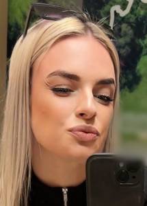 Femme célibataire 28 ans à Monaco