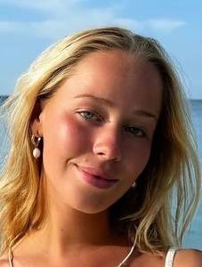 Petite coquine  de 24ans à rhone-alpes