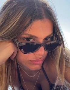 Femme célibataire 21 ans à Nancy