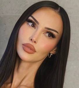 Femme célibataire 34 ans à Evry