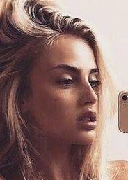 Femme célibataire 25 ans à Poitiers