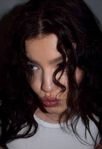 Femme célibataire 23 ans à Amiens