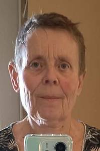 Femme célibataire 65 ans à Lille