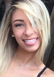 Petite coquine   à plan-cul-vorges-les-pins