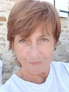 Femme célibataire 64 ans à Nice
