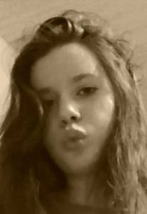 Emma04, femme coquine de 18 ans - Canton de Gen�ve