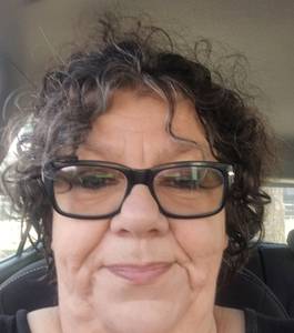 Femme célibataire 60 ans à Orleans