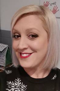 Salut moi c Marion. 
Pas de prise de tte, j'aime la vie et la vie me le rend bien