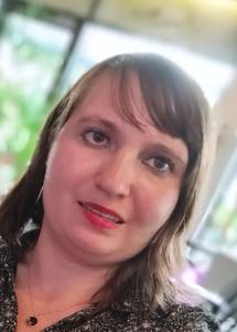 Petite coquine   de plan-cul-chemille