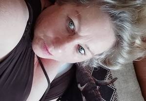 Femme célibataire 65 ans à Drummondville