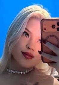 Nayracosta10123