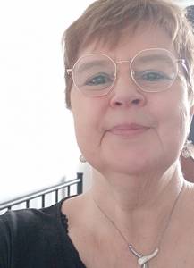 Femme célibataire 65 ans à Arras