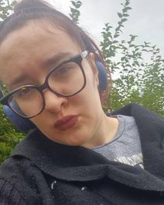 Femme célibataire 22 ans à Puy-en-Velay