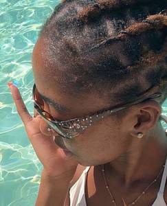 Hello viens me dm seulement !
Je recherche rien de s�rieux. si t?es beau je te r�ponds