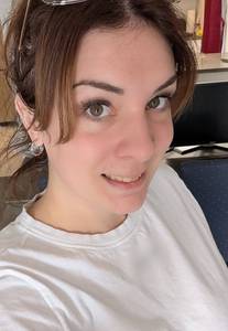 Leona Paris 18