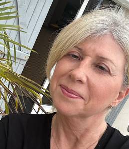 Femme célibataire 55 ans à Clermont-Ferrand
